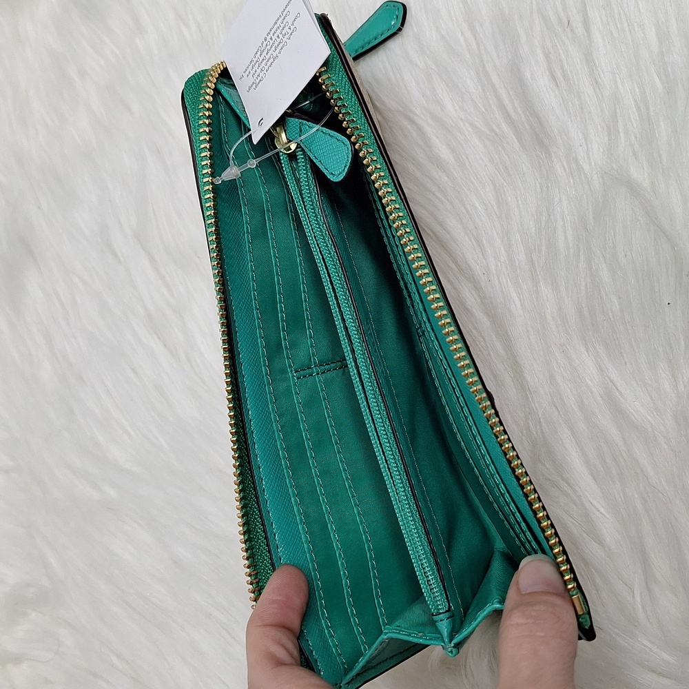 COACH Light Khaki and Jade Signature C Design Zipper Wallet NWT - Picture 3 of 7